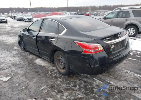 2015 Nissan Altima 2.5 S z USA, uszkodzony, nr VIN 1N4AL3AP5FC139840